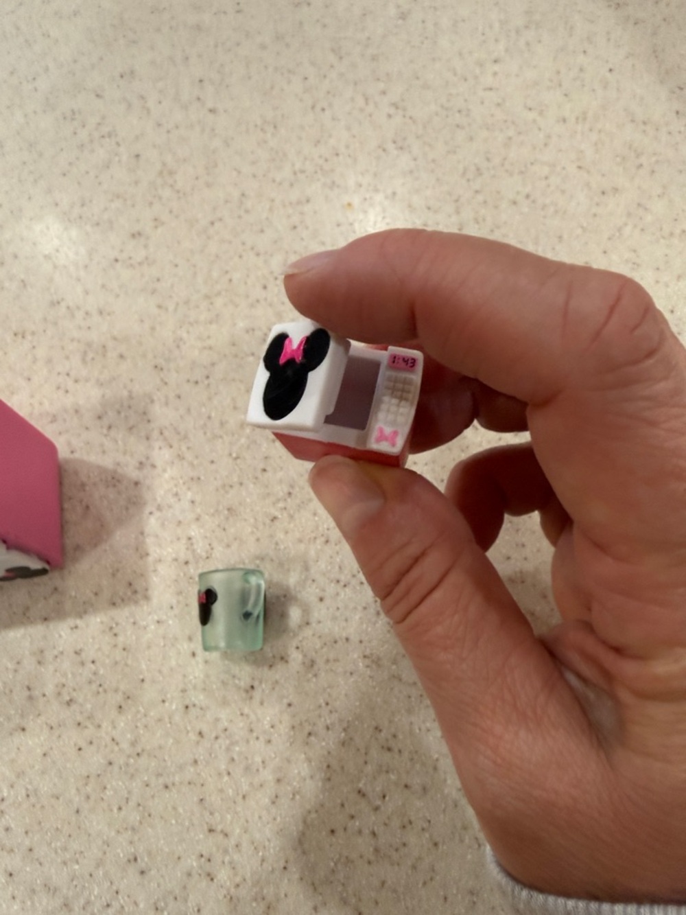 Disney Shopkins Moose Happy Places Minnie Mouse Waffle Kitchen And Belle Set - Picture 5 of 14